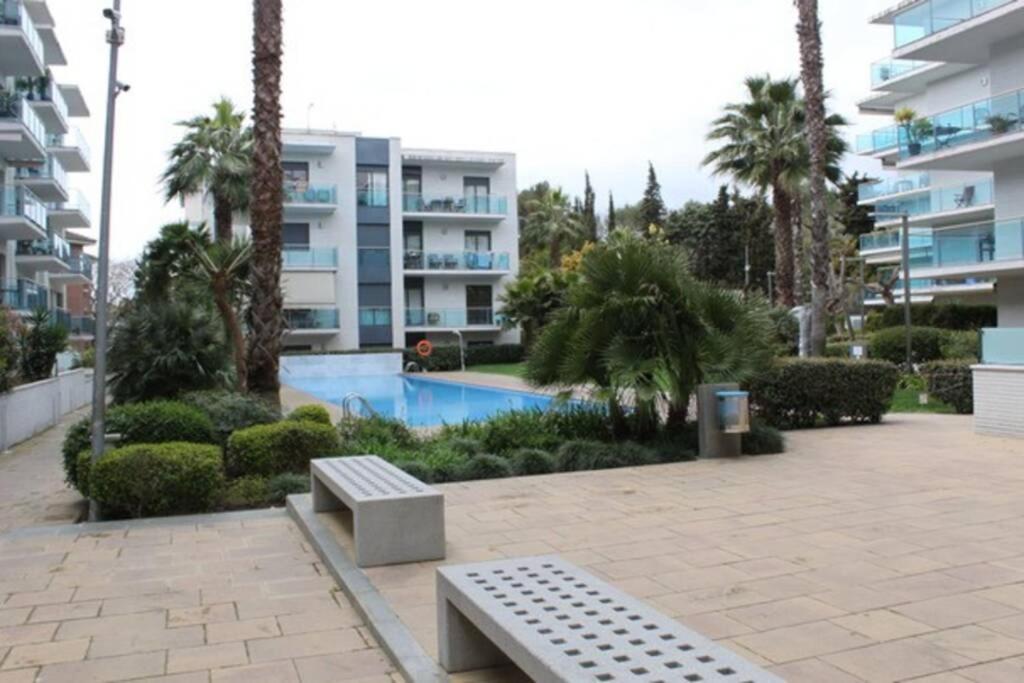 Apartamento Con Piscina Y Parking En Lloret De Mar Daire Dış mekan fotoğraf