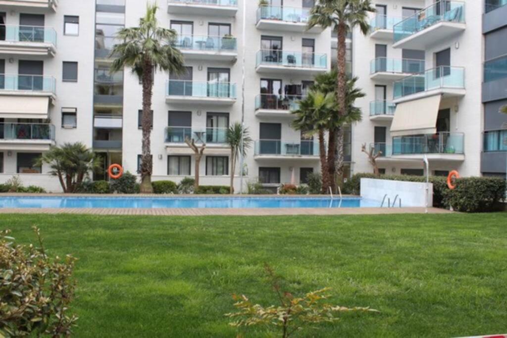 Apartamento Con Piscina Y Parking En Lloret De Mar Daire Dış mekan fotoğraf